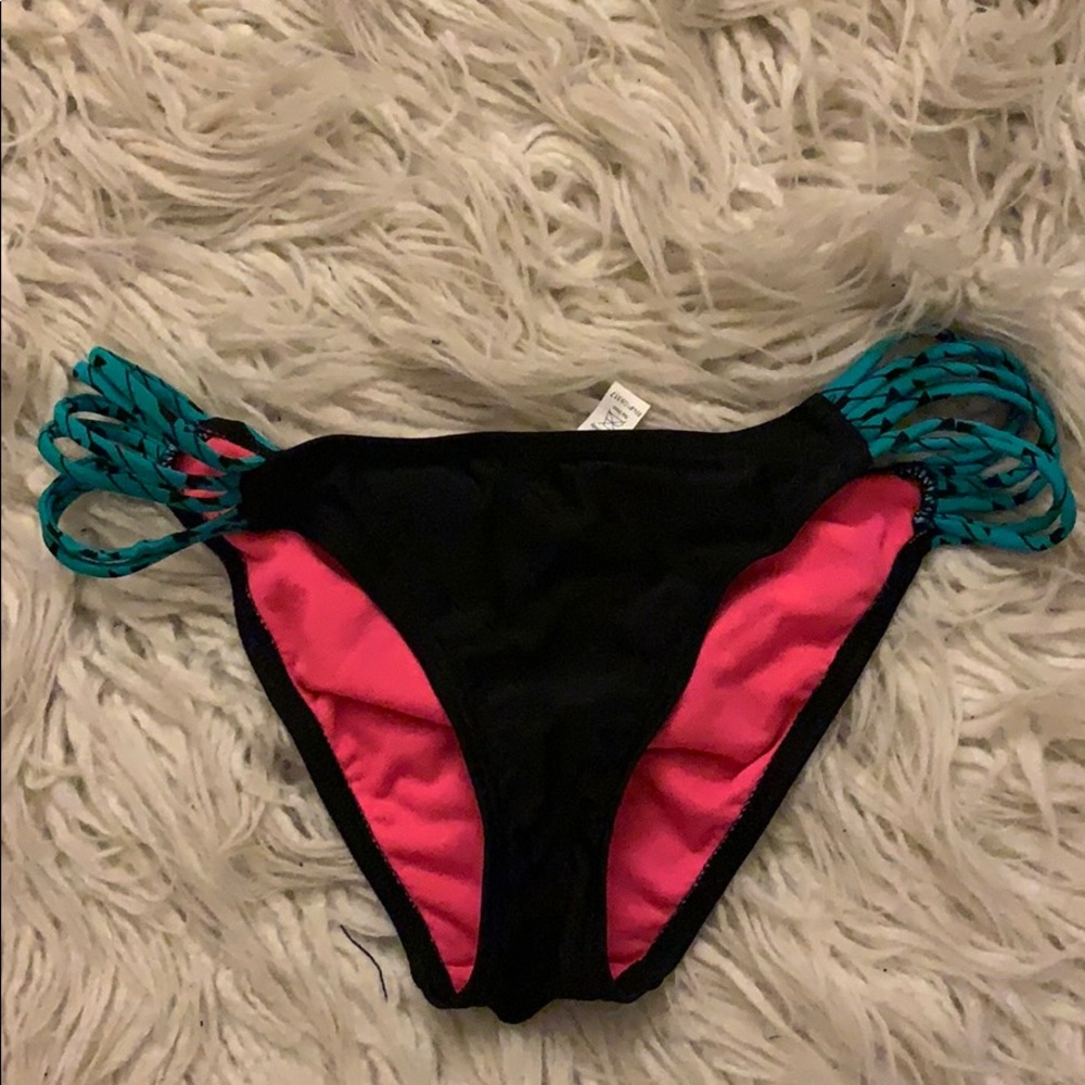 Damsel- bikini bottoms